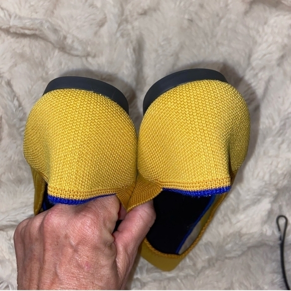 Rothy's Retired The Point in Marigold Yellow  Size 6.5 - Picture 4 of 11